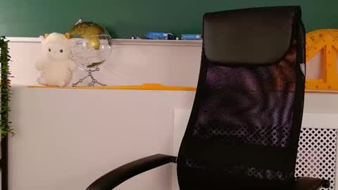 Snapshot of vanessafields chatting on 28, 10, 2025 Vanessa online show from 28, 10, 2025