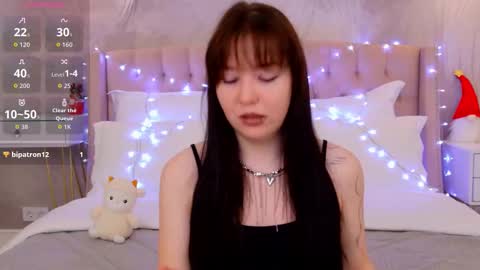 Snapshot of vanessafields chatting on 19, 12, 2025 Vanessa online show from 19, 12, 2025