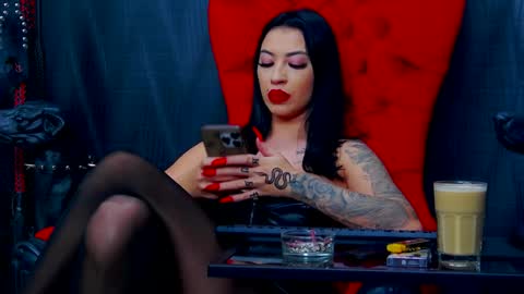 Snapshot of vanessamorningstar1 chatting on 12, 1, 2025 Miss Vanessa online show from 12, 1, 2025