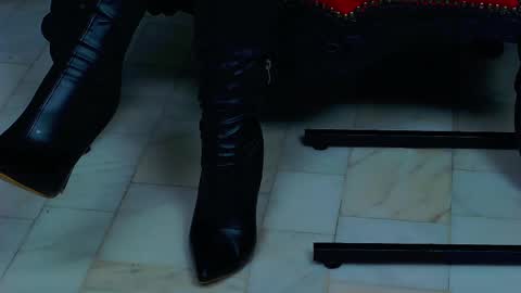 Snapshot of vanessamorningstar1 chatting on 10, 3, 2025 Miss Vanessa online show from 10, 3, 2025