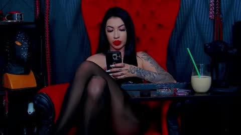 Snapshot of vanessamorningstar1 chatting on 11, 3, 2025 Miss Vanessa online show from 11, 3, 2025