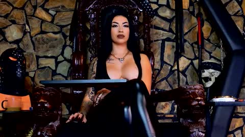 Snapshot of vanessamorningstar1 chatting on 15, 10, 2025 Miss Vanessa online show from 15, 10, 2025