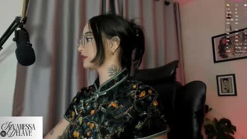 Snapshot of vanessart_ chatting on 9, 9, 2025 Vanessa online show from 9, 9, 2025