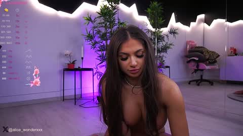 Vanessa Simon online show from 28, 12, 2024