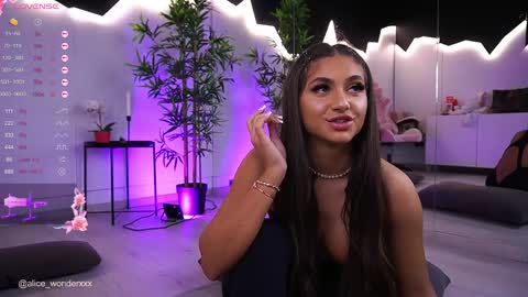 Vanessa Simon online show from 29, 12, 2024