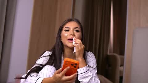 Snapshot of vanessasimon chatting on 28, 4, 2026 Vanessa Simon online show from 28, 4, 2026