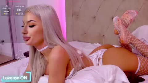 Vanessa online show from 28, 2, 2025