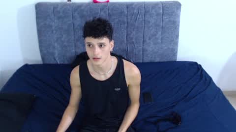 Snapshot of vanie_ chatting on 29, 5, 2026 Ruby and Vanie online show from 29, 5, 2026