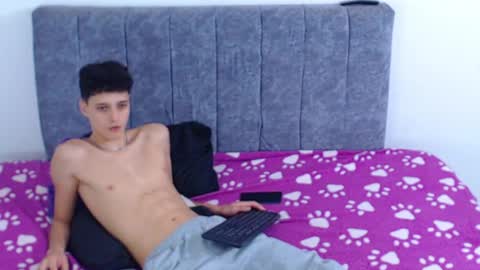 Snapshot of vanie_ chatting on 31, 5, 2026 Ruby and Vanie online show from 31, 5, 2026