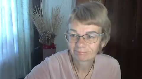 Vanillaxcreamy online show from 25, 10, 2025