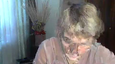 Vanillaxcreamy online show from 17, 11, 2025