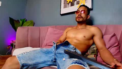 Vans Ross online show from 6, 3, 2026