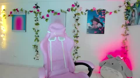 Snapshot of vaura222 chatting on 14, 12, 2024 vaura222 online show from 14, 12, 2024