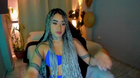 Snapshot of vayolett_bass chatting on 6, 5, 2026 Vayolett Bass online show from 6, 5, 2026