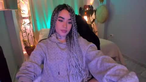 Snapshot of vayolett_bass chatting on 28, 5, 2026 Vayolett Bass online show from 28, 5, 2026