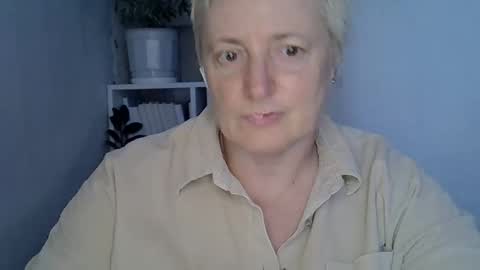 Snapshot of vea_motty chatting on 4, 6, 2026 vea_motty online show from 4, 6, 2026