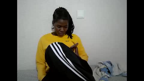 Snapshot of vee_gee chatting on 24, 5, 2026 leeser online show from 24, 5, 2026