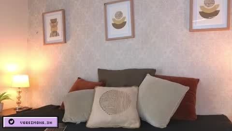 Snapshot of veesimons_dh chatting on 20, 4, 2026 Vee Simons online show from 20, 4, 2026