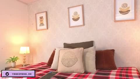 Snapshot of veesimons_dh chatting on 30, 4, 2026 Vee Simons online show from 30, 4, 2026
