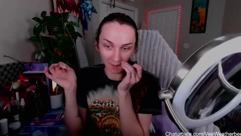 Snapshot of veeweatherbee chatting on 3, 1, 2025 Violet Weatherbee online show from 3, 1, 2025