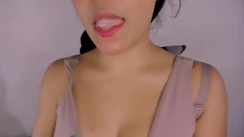 camila online show from 29, 3, 2026