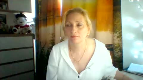 Snapshot of velka_raspberry chatting on 25, 5, 2026 velka_raspberry online show from 25, 5, 2026