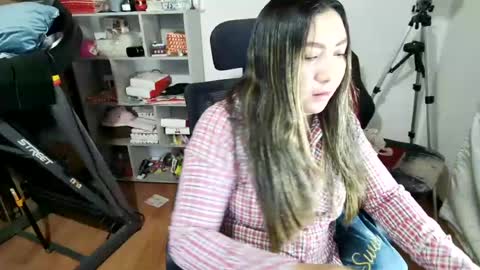 Snapshot of vellarossa chatting on 9, 7, 2026 Im VelaI will be Christmas and New Year with my family December 22 to January 13 I will miss you guys. online show from 9, 7, 2026