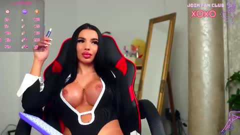 Snapshot of velmaevans chatting on 27, 7, 2026 Velma online show from 27, 7, 2026