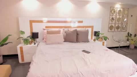 Snapshot of veluna_ chatting on 15, 7, 2026 veluna_ online show from 15, 7, 2026
