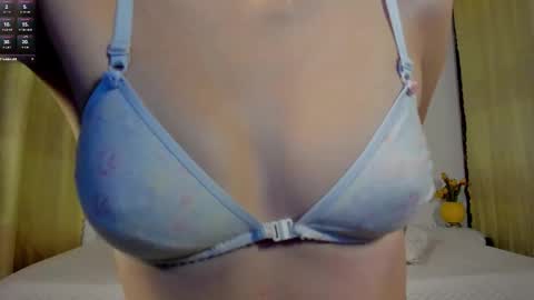 Snapshot of velvet_00 chatting on 5, 2, 2026 velvet_00 online show from 5, 2, 2026