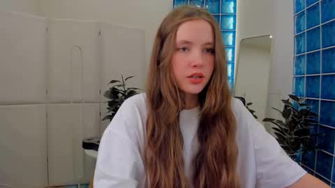 velvet_cherry online show from 11, 3, 2025