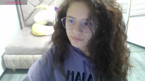 velvet_moon_v online show from 8, 1, 2026