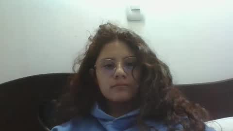 velvet_moon_v online show from 22, 4, 2026