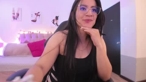 Snapshot of velvet_pauli chatting on 20, 5, 2026 velvet_pauli online show from 20, 5, 2026