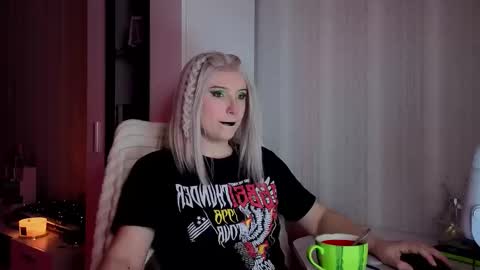 Violet online show from 3, 3, 2026