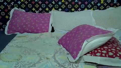 velvet online show from 16, 12, 2025