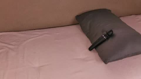 Hey there Im Anna online show from 14, 4, 2026