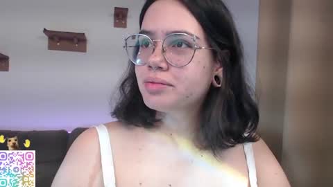 Snapshot of velvetcrystal chatting on 11, 6, 2026 Crystal PVT OPEN online show from 11, 6, 2026