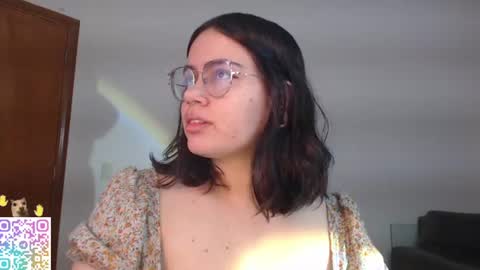 Snapshot of velvetcrystal chatting on 16, 7, 2026 Crystal PVT OPEN online show from 16, 7, 2026