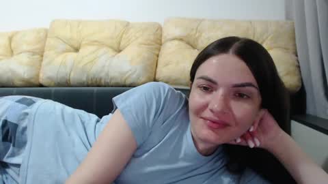 Snapshot of velvetmoon123 chatting on 17, 4, 2026 velvetmoon123 online show from 17, 4, 2026