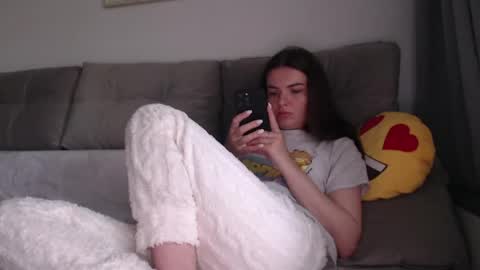 Snapshot of velvetmoon123 chatting on 20, 5, 2026 velvetmoon123 online show from 20, 5, 2026