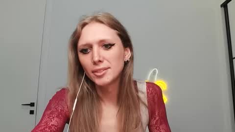 VelvetTGirl online show from 4, 2, 2026