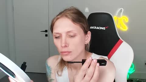 VelvetTGirl online show from 13, 2, 2026