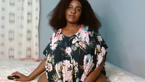 Snapshot of velvetychocolate1 chatting on 5, 2, 2026 velvetychocolate1 online show from 5, 2, 2026