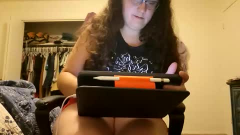 Snapshot of venerate_degenerate chatting on 14, 11, 2025 venerate_degenerate online show from 14, 11, 2025