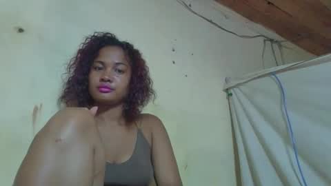 venisca online show from 5, 3, 2026