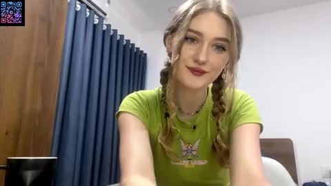 Snapshot of venniebonillas chatting on 23, 2, 2026 Emily online show from 23, 2, 2026