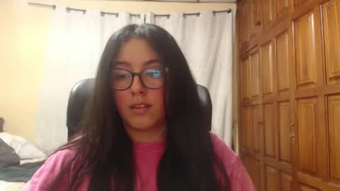 Snapshot of venus_cat_ chatting on 27, 5, 2026 Venus online show from 27, 5, 2026