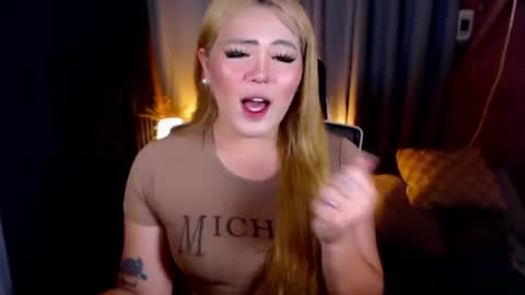 Snapshot of venus_colly chatting on 16, 7, 2026 I am Colly Your mystery girl online show from 16, 7, 2026