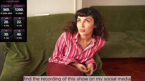 Snapshot of venus_in_jeans chatting on 14, 10, 2025 Bella online show from 14, 10, 2025